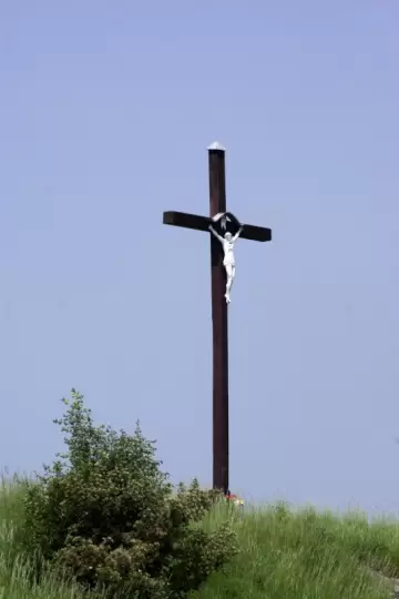 Zdjęcie: Krzyż przy drodze do Podzamcza
